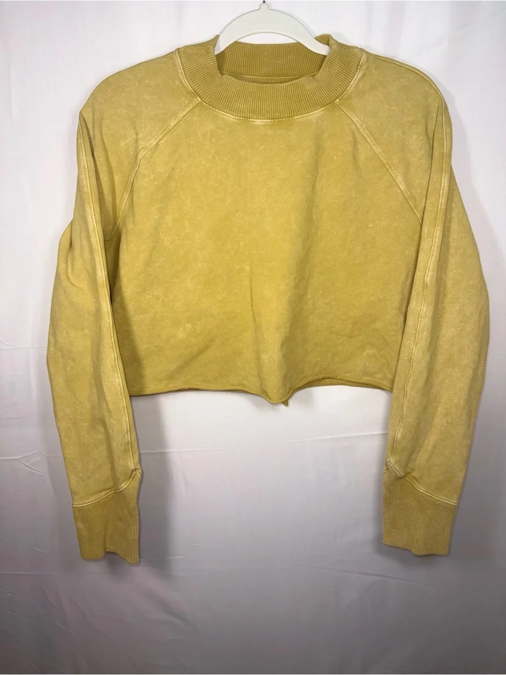 Lululemon Women Cropped Washed Yellow Sweatshirt Pullover Top  Women's Size 6 /S